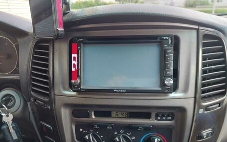 Toyota Land Cruiser 100 рестайлинг 2, 2003 год, 1 400 000 рублей, 31 фотография