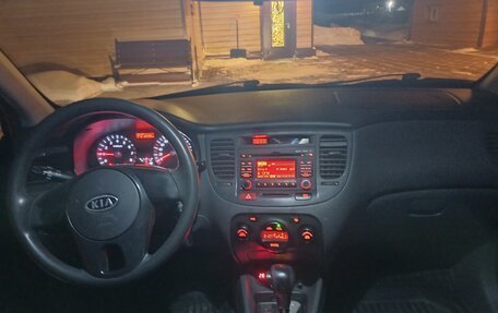 KIA Rio II, 2010 год, 570 000 рублей, 2 фотография