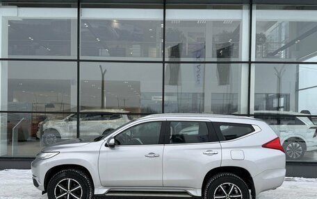 Mitsubishi Pajero Sport III рестайлинг, 2017 год, 2 190 000 рублей, 3 фотография