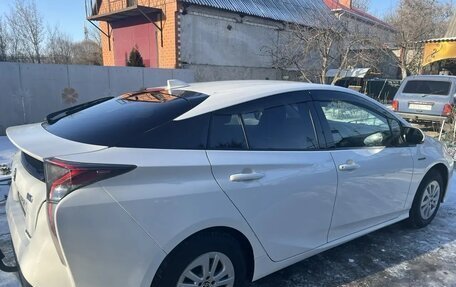 Toyota Prius IV XW50, 2016 год, 1 700 000 рублей, 8 фотография