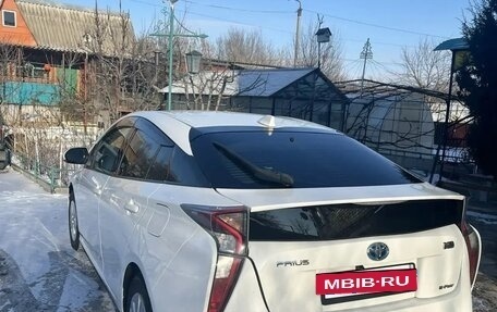 Toyota Prius IV XW50, 2016 год, 1 700 000 рублей, 10 фотография