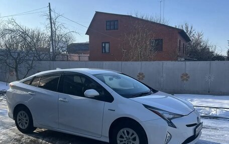 Toyota Prius IV XW50, 2016 год, 1 700 000 рублей, 12 фотография