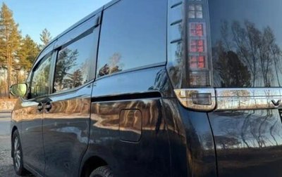 Toyota Voxy III, 2014 год, 1 690 000 рублей, 1 фотография