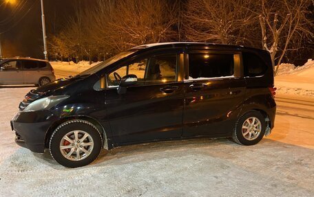 Honda Freed I, 2010 год, 800 000 рублей, 2 фотография