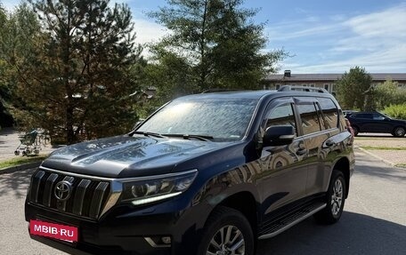 Toyota Land Cruiser Prado 150 рестайлинг 2, 2018 год, 3 999 000 рублей, 5 фотография