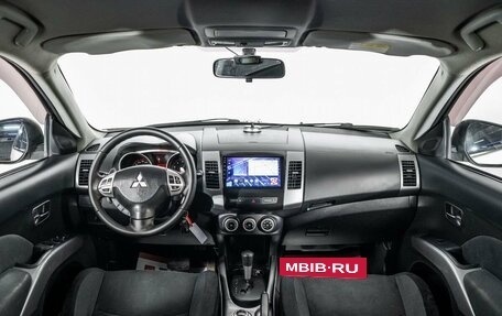 Mitsubishi Outlander III рестайлинг 3, 2008 год, 1 075 000 рублей, 8 фотография