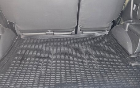 Toyota Land Cruiser Prado 120 рестайлинг, 2008 год, 2 100 000 рублей, 12 фотография