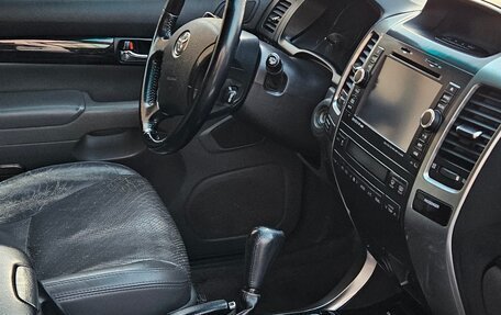 Toyota Land Cruiser Prado 120 рестайлинг, 2008 год, 2 100 000 рублей, 21 фотография