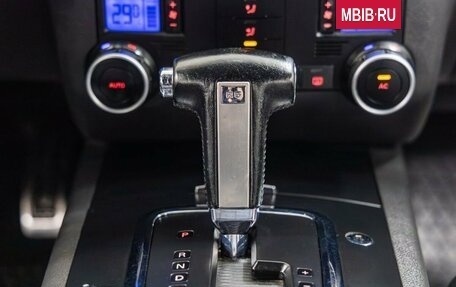 Volkswagen Touareg III, 2005 год, 1 198 000 рублей, 27 фотография