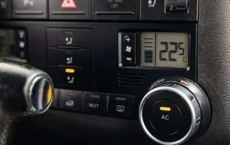 Volkswagen Touareg III, 2005 год, 1 198 000 рублей, 35 фотография