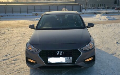 Hyundai Solaris II рестайлинг, 2019 год, 1 580 000 рублей, 3 фотография