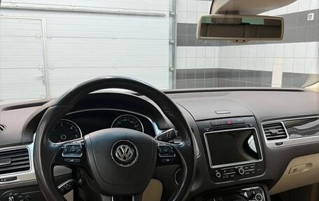 Volkswagen Touareg III, 2015 год, 2 830 000 рублей, 3 фотография