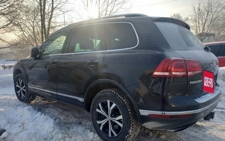 Volkswagen Touareg III, 2015 год, 2 830 000 рублей, 10 фотография