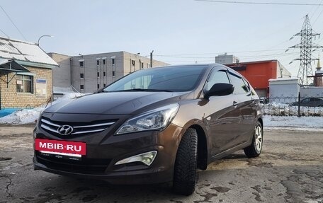 Hyundai Solaris II рестайлинг, 2015 год, 1 200 000 рублей, 2 фотография