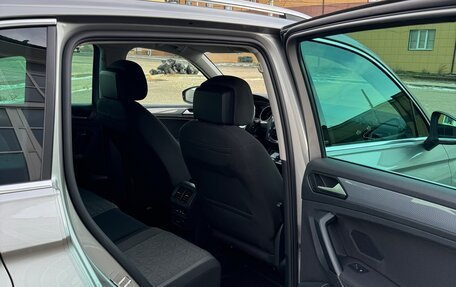 Volkswagen Tiguan II, 2020 год, 2 625 000 рублей, 10 фотография