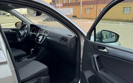 Volkswagen Tiguan II, 2020 год, 2 625 000 рублей, 9 фотография