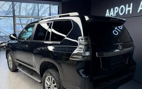 Toyota Land Cruiser Prado 150 рестайлинг 2, 2016 год, 3 690 000 рублей, 5 фотография