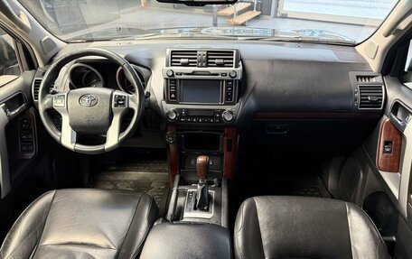 Toyota Land Cruiser Prado 150 рестайлинг 2, 2016 год, 3 690 000 рублей, 11 фотография