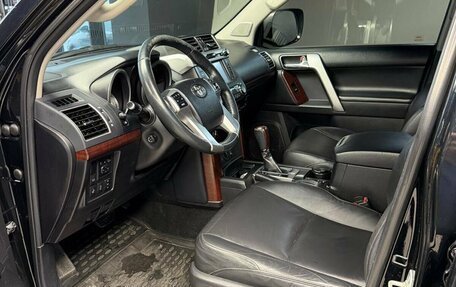 Toyota Land Cruiser Prado 150 рестайлинг 2, 2016 год, 3 690 000 рублей, 12 фотография