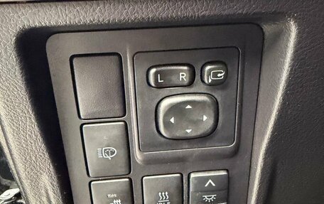 Toyota Land Cruiser Prado 150 рестайлинг 2, 2016 год, 3 690 000 рублей, 17 фотография