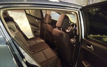 KIA Sportage IV рестайлинг, 2020 год, 2 155 000 рублей, 13 фотография