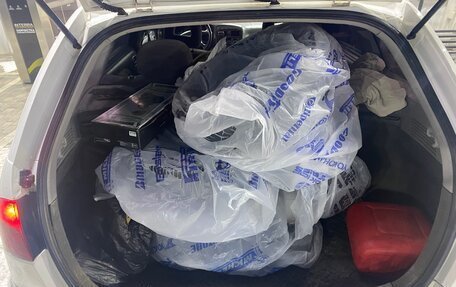 Toyota Avensis III рестайлинг, 1998 год, 395 000 рублей, 6 фотография