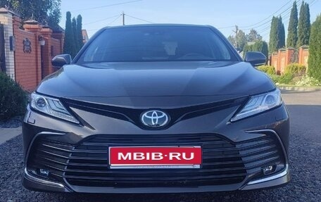 Toyota Camry, 2021 год, 3 750 000 рублей, 1 фотография