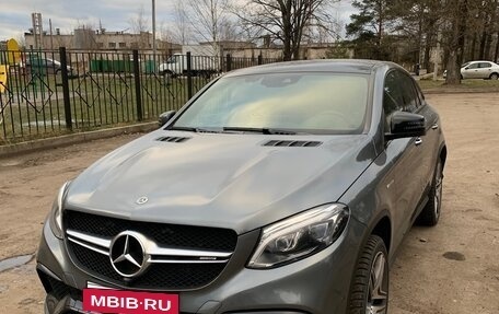 Mercedes-Benz GLE Coupe AMG, 2017 год, 5 500 000 рублей, 3 фотография