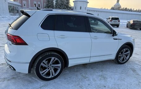 Volkswagen Tiguan II, 2021 год, 4 200 000 рублей, 2 фотография