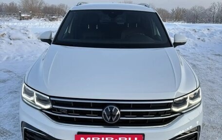 Volkswagen Tiguan II, 2021 год, 4 200 000 рублей, 4 фотография
