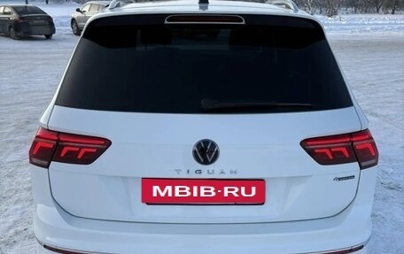 Volkswagen Tiguan II, 2021 год, 4 200 000 рублей, 3 фотография