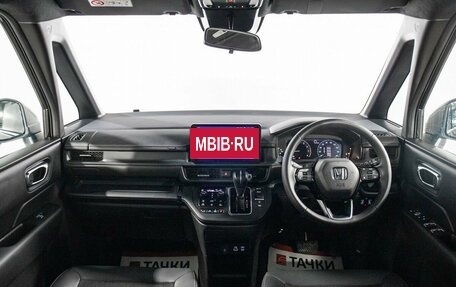Honda Stepwgn, 2023 год, 3 350 000 рублей, 9 фотография