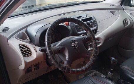 Nissan Tino, 2002 год, 280 000 рублей, 6 фотография