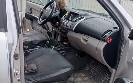 Mitsubishi L200 IV рестайлинг, 2010 год, 1 250 000 рублей, 10 фотография