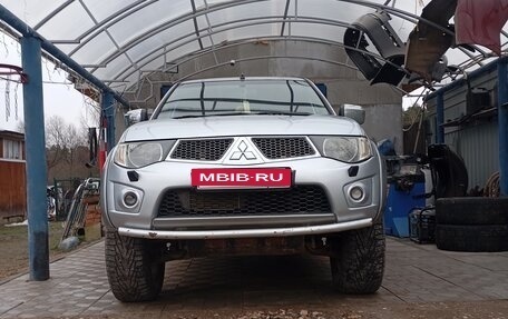 Mitsubishi L200 IV рестайлинг, 2010 год, 1 250 000 рублей, 24 фотография