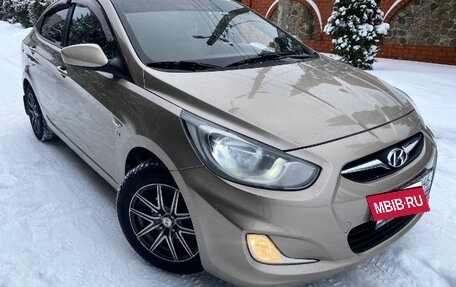 Hyundai Solaris II рестайлинг, 2011 год, 850 000 рублей, 17 фотография