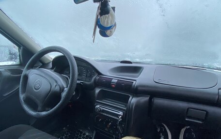 Opel Astra F, 1995 год, 130 000 рублей, 2 фотография