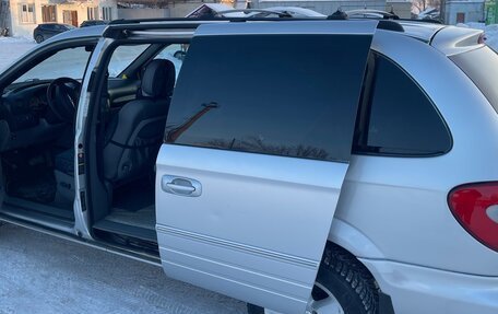 Chrysler Voyager IV, 2004 год, 1 200 000 рублей, 15 фотография