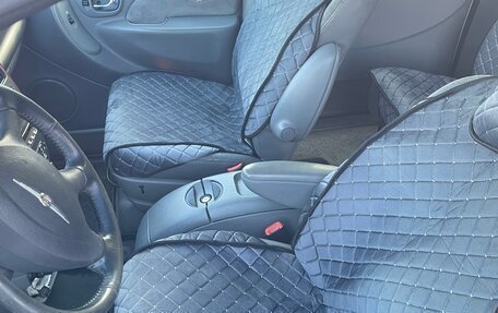 Chrysler Voyager IV, 2004 год, 1 200 000 рублей, 11 фотография