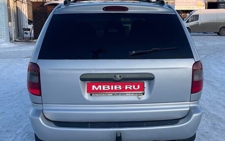 Chrysler Voyager IV, 2004 год, 1 200 000 рублей, 5 фотография