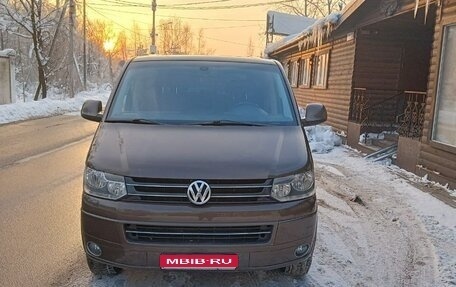Volkswagen Multivan T5, 2010 год, 2 100 000 рублей, 1 фотография
