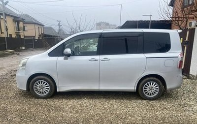Toyota Noah III, 2009 год, 1 400 000 рублей, 1 фотография