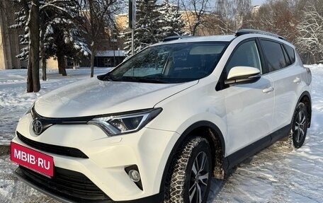 Toyota RAV4, 2017 год, 1 700 000 рублей, 5 фотография