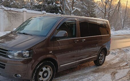 Volkswagen Multivan T5, 2010 год, 2 100 000 рублей, 3 фотография