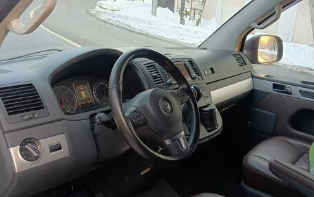 Volkswagen Multivan T5, 2010 год, 2 100 000 рублей, 21 фотография