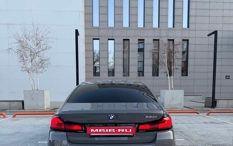 BMW 5 серия, 2022 год, 3 890 000 рублей, 2 фотография