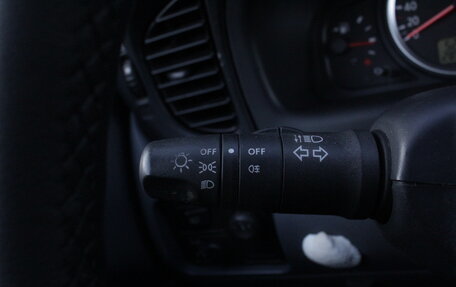 Nissan Almera, 2004 год, 410 000 рублей, 10 фотография