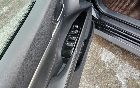 Toyota Camry, 2021 год, 1 750 000 рублей, 11 фотография