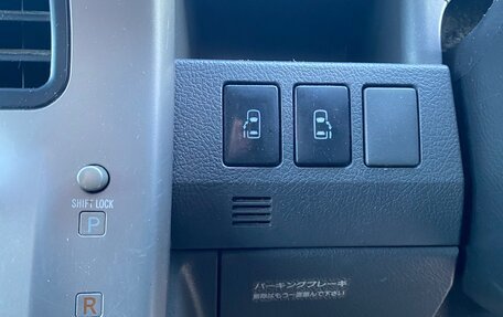 Toyota Noah III, 2009 год, 1 400 000 рублей, 6 фотография