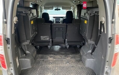 Toyota Noah III, 2009 год, 1 400 000 рублей, 11 фотография